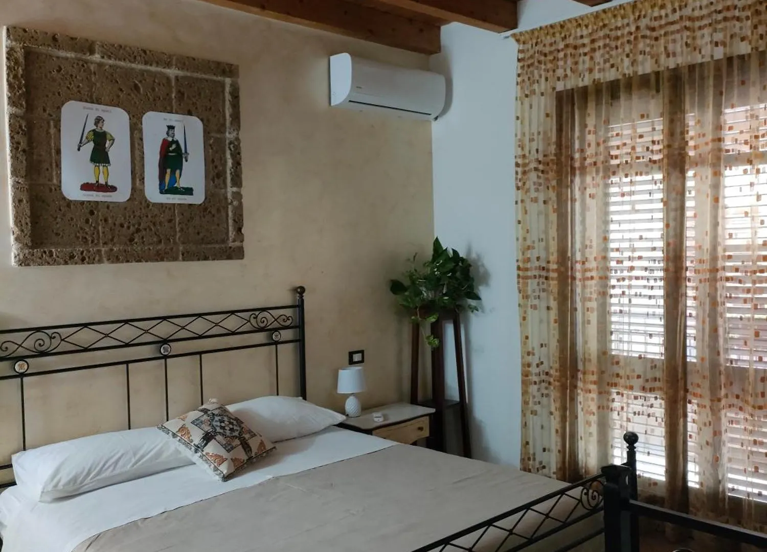 Pensión Hotel Tri Re E 'Na Regina Cinisi
